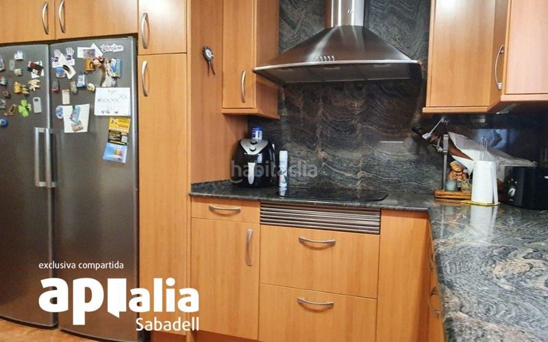 Foto fddbdee5-7339-41a0-8c1a-e0bb3eaf03e6. Casa amb calefacció a Creu de Barberà Sabadell