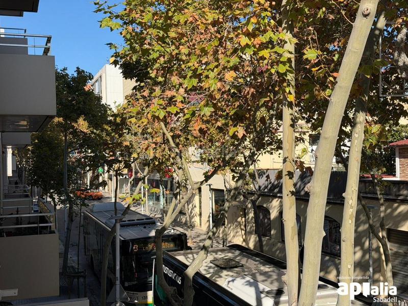 Foto cd570981-e390-446f-95cf-e919a4a54511. Zweistöckige wohnung in Creu Alta Sabadell