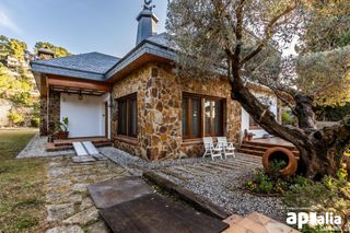 Maison  Carrer pessebre. Venta de casa a 4 vientos en castellar del vall�s