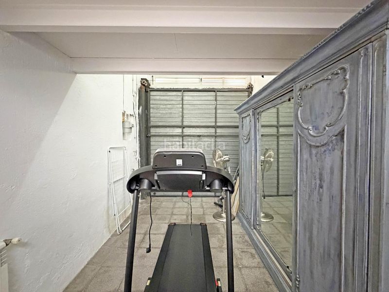 Foto 3f7bb7a5-623a-4958-8929-aeb898da65fa. Casa aparellada amb calefacció aparcament a Gràcia Sabadell