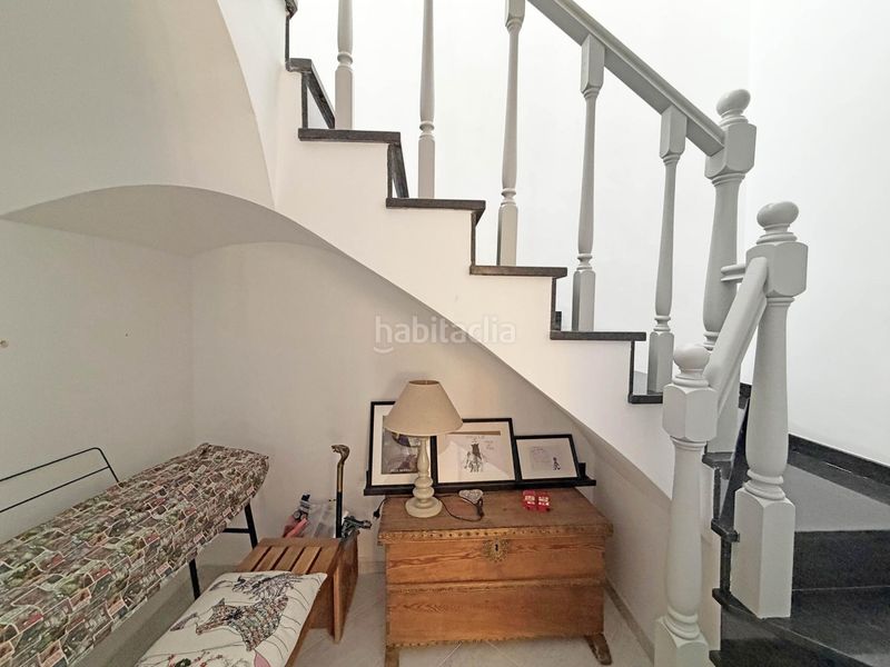 Foto c74cd086-bf60-4c61-977f-de84d67e5170. Casa aparellada amb calefacció aparcament a Gràcia Sabadell