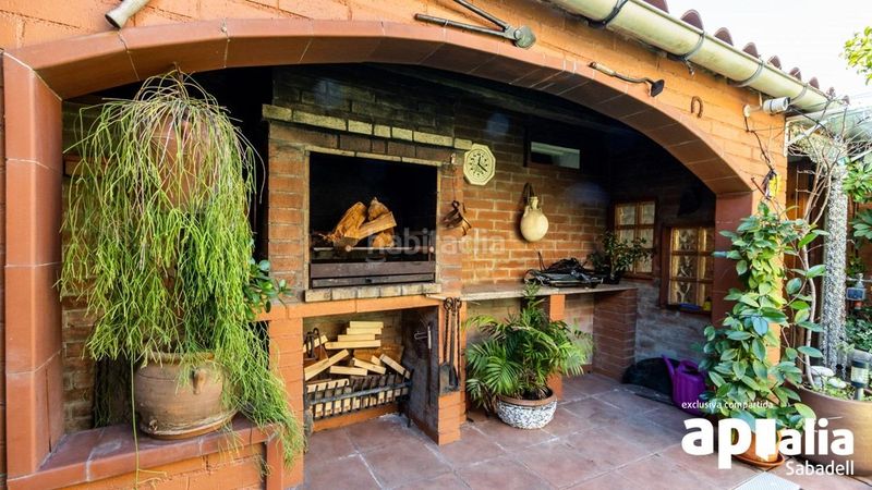 Foto 12cbeaa6-f1cd-4afb-ade2-e5d7446f6c96. Casa amb aparcament a Les Arenes - La Grípia - Can Montllor Terrassa