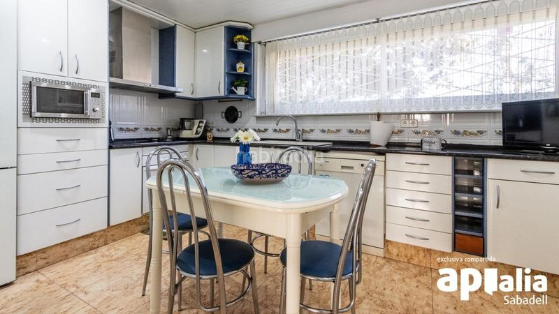 Foto 661ba353-821f-4e7e-b270-1b87dde97363. Casa amb aparcament a Les Arenes - La Grípia - Can Montllor Terrassa