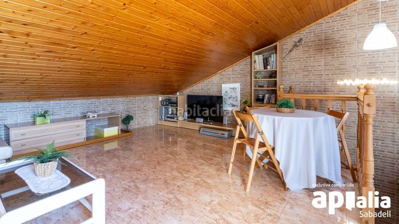 Foto f26bc551-44e8-47a8-bca4-fa1e48a6b1a2. Casa amb aparcament a Les Arenes - La Grípia - Can Montllor Terrassa