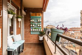 Etagenwohnung  Barbera de. Acogedor piso con ascensor y salida a balc�n