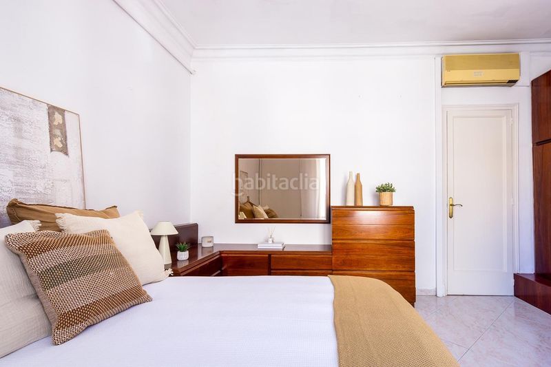 Foto 5c8345e9-c4de-4899-9919-40203209c4e4. Casa adossada amb aparcament a Creu Alta Sabadell