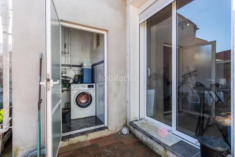 Foto 3ae2cfa6-1179-4446-b1e2-d6146b20177c. Casa magnifica casa reformada para entrar a vivir! en Sabadell