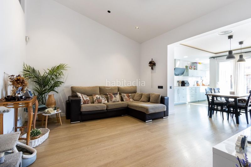 Foto 6917b8ac-b1a0-484b-81c8-c3713c6d8913. Casa magnifica casa reformada para entrar a vivir! en Sabadell