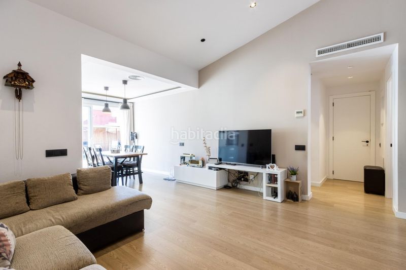 Foto 788b88c5-e7a4-4ace-8fd3-55654a25ecab. Casa magnifica casa reformada para entrar a vivir! en Sabadell