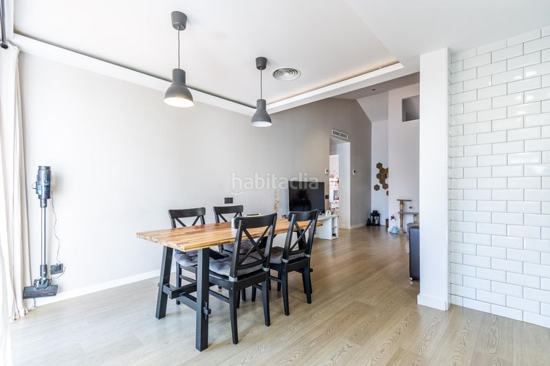 Foto e568367c-2b22-4693-b7af-a816baaad988. Casa magnifica casa reformada para entrar a vivir! en Sabadell