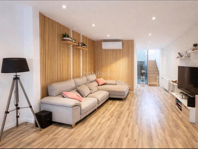 Foto 5447de86-d67a-497c-967a-2174a01509e9. Casa amb calefacció a La Plana del Pintor Sabadell