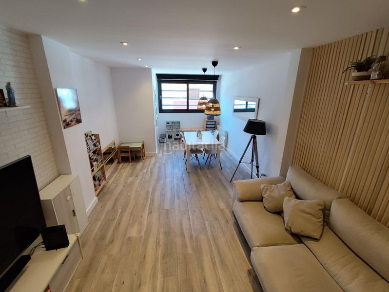 Foto b1cfe05d-306b-4600-aa49-90213e65b55a. Casa amb calefacció a La Plana del Pintor Sabadell