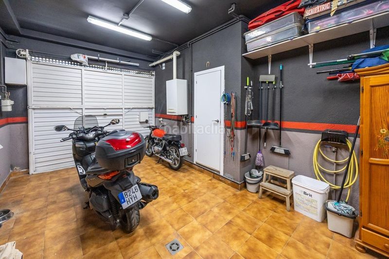 Foto 00a8e3e4-fb72-46ed-9a0d-1520b82f95d4. Casa amb aparcament a Serra d'en Camaró Sabadell