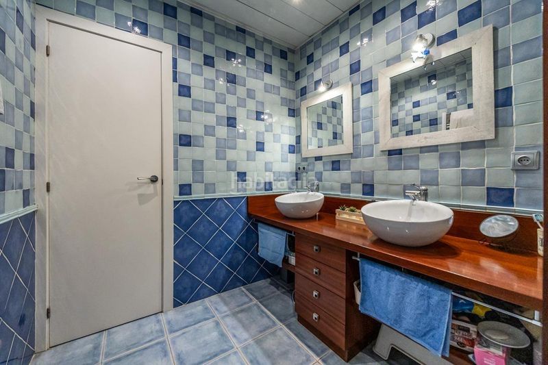 Foto 042faed8-5dc1-4003-bf57-f648b1ee760e. Casa amb aparcament a Serra d'en Camaró Sabadell