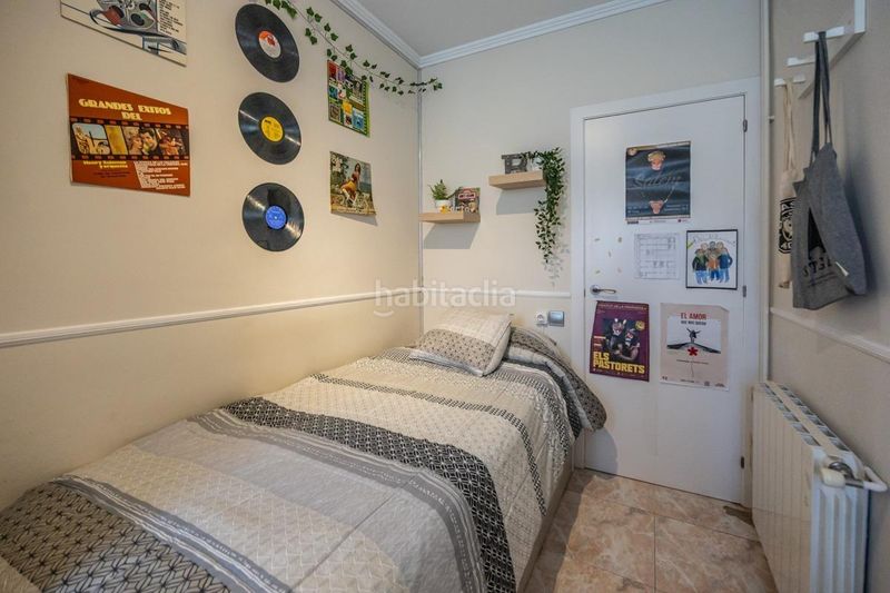 Foto 6fdbc935-f6f7-4319-b181-bb30531321bc. Casa amb aparcament a Serra d'en Camaró Sabadell