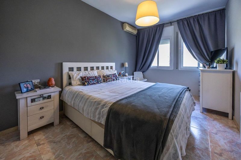 Foto a5cd3aea-d743-4bab-8e0a-67bf335d307a. Casa amb aparcament a Serra d'en Camaró Sabadell