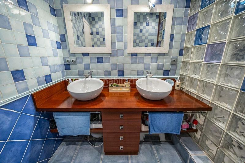 Foto b52b570d-e876-47ce-b0b1-7a4572b83dc5. Casa amb aparcament a Serra d'en Camaró Sabadell