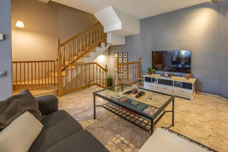 Foto c77e7f04-bbbb-4273-ad72-be20abda76ec. Casa amb aparcament a Serra d'en Camaró Sabadell