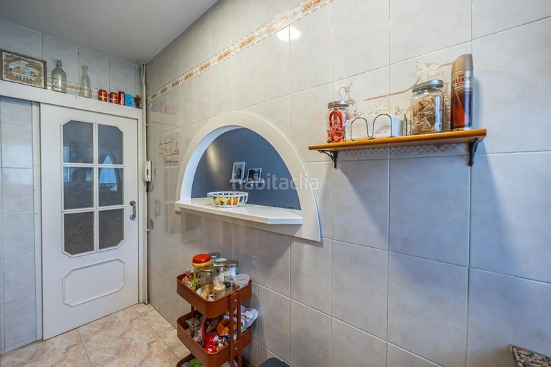 Foto d10e572a-01af-4403-bec3-179413fafba1. Casa amb aparcament a Serra d'en Camaró Sabadell