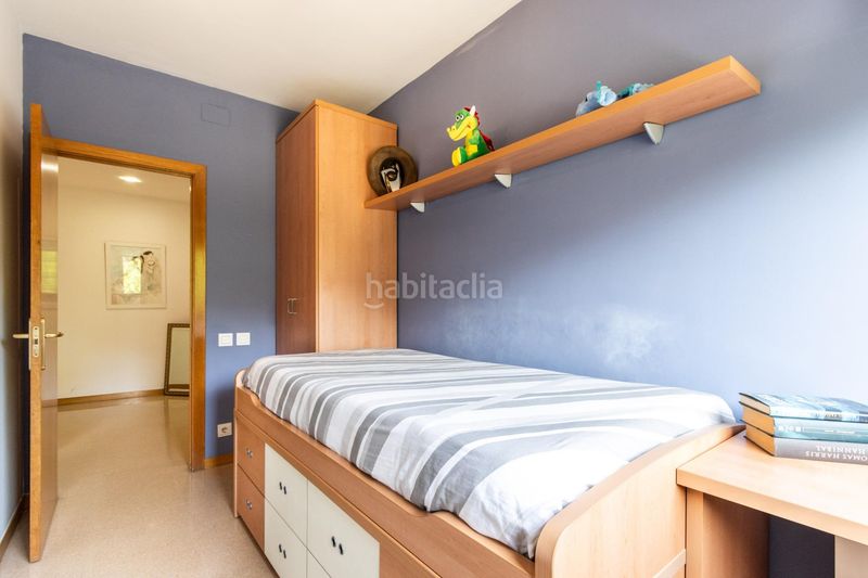 Foto 0a60c7ec-1e57-4213-b9be-c898e36de757. Dúplex amb calefacció aparcament piscina a Campoamor Sabadell
