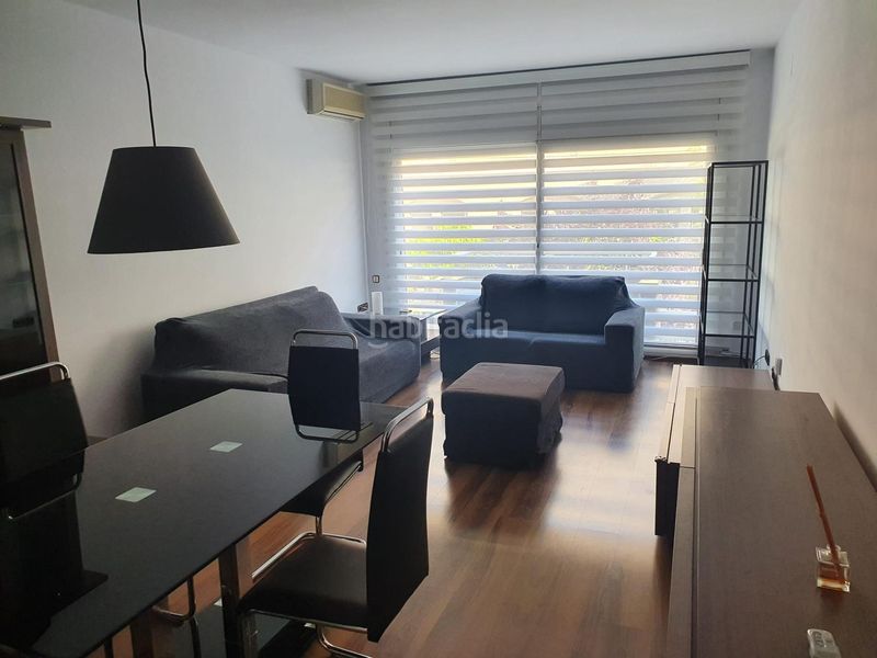 Foto 44169c56-3b50-4415-80c4-a94b4bc46a93. Casa amb aparcament a Centre Sabadell