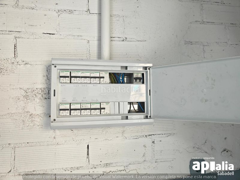 Foto bb207792-5eef-4eff-827d-35b8b091ca67. Local comercial a Can Rull Sabadell