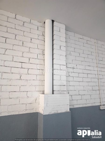 Foto c6ec4956-94b3-4f35-9197-be26a8bf4bea. Local comercial a Can Rull Sabadell
