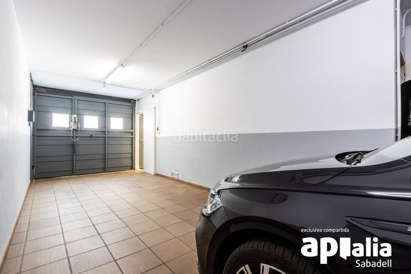 Foto 25185be7-018d-4718-a7d0-b031a9dd0375. Casa amb calefacció aparcament a Creu Alta Sabadell