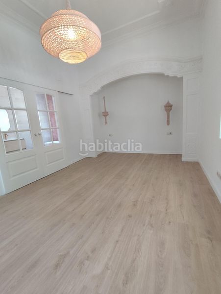 Foto 69614a43-d7fa-4030-99f1-6a7bb93f01e8. Casa amb calefacció a Centre Sabadell