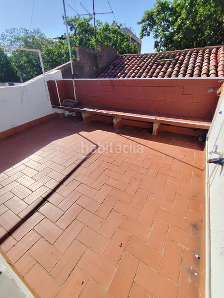 Foto 6e9f0d8f-a36d-4289-9306-669ea9d9b1f2. Casa amb calefacció a Centre Sabadell