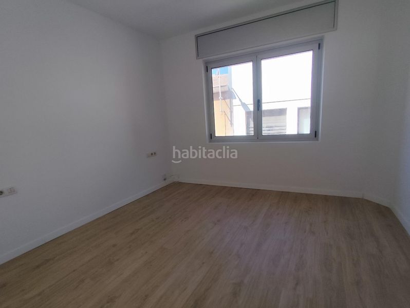 Foto daba4de2-a1b2-48c7-bf92-1c713efb9009. Casa amb calefacció a Centre Sabadell