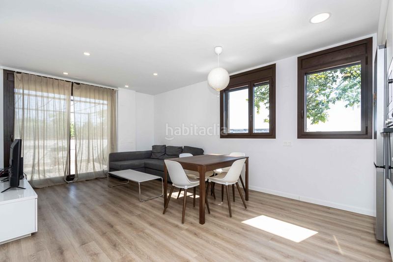 Foto a07425bf-07d6-4e3e-a4e4-bdf45133d122. Pis amb calefacció aparcament piscina a Serra d'en Camaró Sabadell