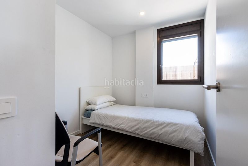 Foto d34dc943-2222-46fe-98cb-f25f385c18b7. Pis amb calefacció aparcament piscina a Serra d'en Camaró Sabadell