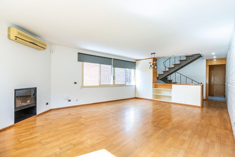 Foto a26741e1-d521-4e43-b23b-e06592e3b7d0. Casa adossada amb calefacció aparcament a Sentmenat