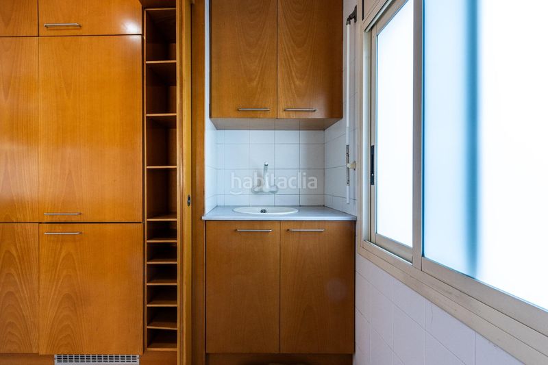 Foto d3a5a739-1db9-4d92-8f2c-cc7273da1717. Casa adossada amb calefacció aparcament a Sentmenat