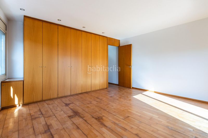 Foto f2b5888a-8ee2-40d1-931c-2a34b4caec45. Casa adossada amb calefacció aparcament a Sentmenat