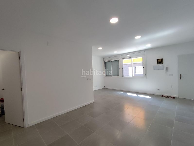 Foto 0a093487-681a-49ba-aa48-2a63b90525e3. Planta baixa a Creu de Barberà Sabadell