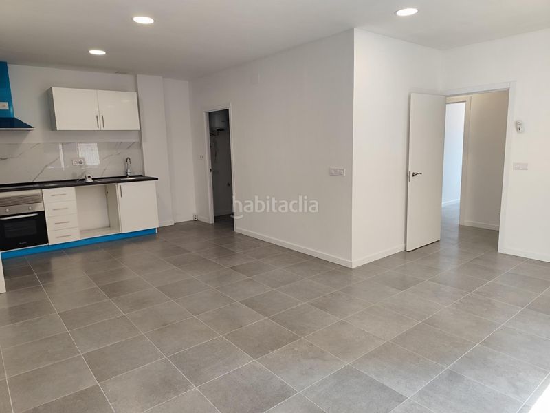 Foto 5e5a4fe0-e912-411b-b34f-c0f9b5175388. Planta baixa a Creu de Barberà Sabadell