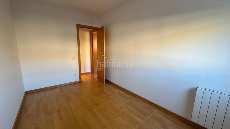 Foto f2b93faa-cea6-40e7-8e9e-46f584559f75. Pis amb calefacció aparcament a Can Llong Sabadell