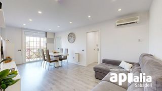 Appartement à La Romànica. En la romanica piso 3 hab reformado