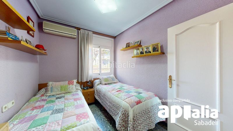 Foto 61e4dd54-1a20-4ce2-a44a-78d1e3c62108. Semi detached house with heating parking in Centre-Eixample-Can Llobet Barberà del Vallès