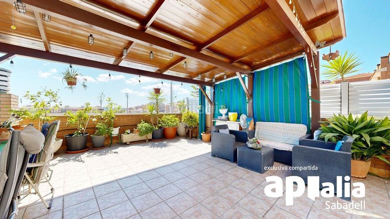 Foto 76c8f132-fb08-4a93-af06-46046bfb5ea4. Semi detached house with heating parking in Centre-Eixample-Can Llobet Barberà del Vallès
