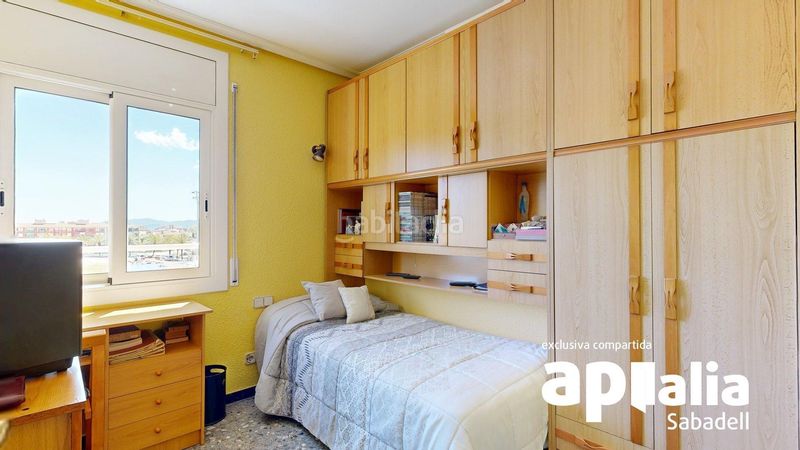 Foto c8c1dafc-441e-4a6c-9ca3-45b56d33ef18. Semi detached house with heating parking in Centre-Eixample-Can Llobet Barberà del Vallès