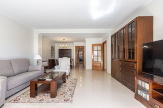 Appartamento in Eixample. Espectacular piso de 4 hab junto avda barbera
