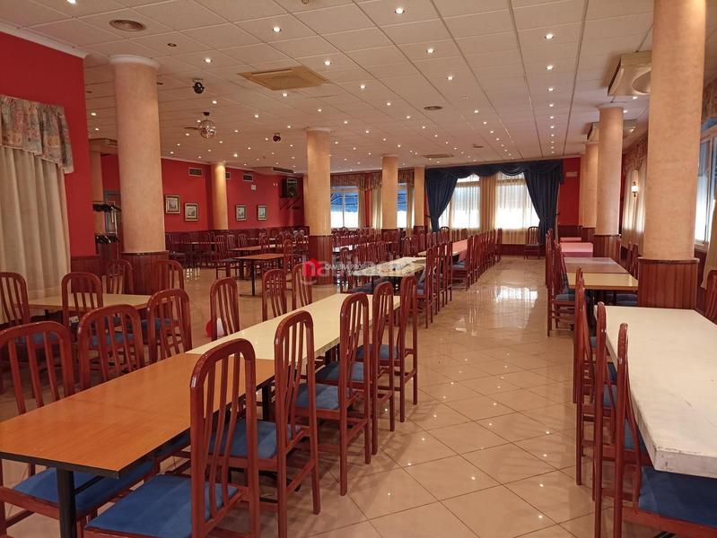 Foto 7c0f8666-dc39-441b-b01b-069394b5dbaf. Edificio in Centre La Ràpita