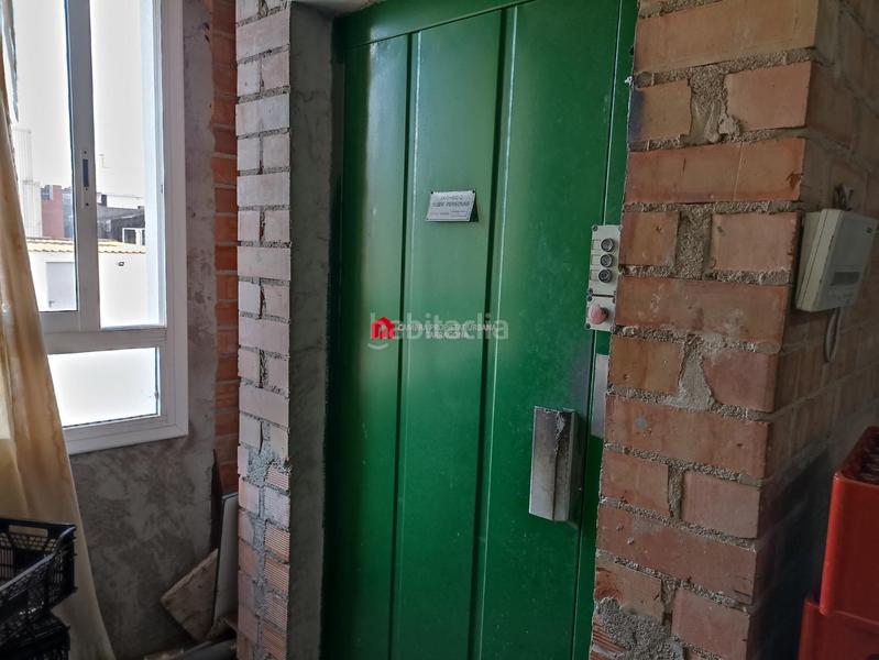 Foto 806e7047-be83-4cb3-aad4-ca948861f65c. Edificio in Centre La Ràpita