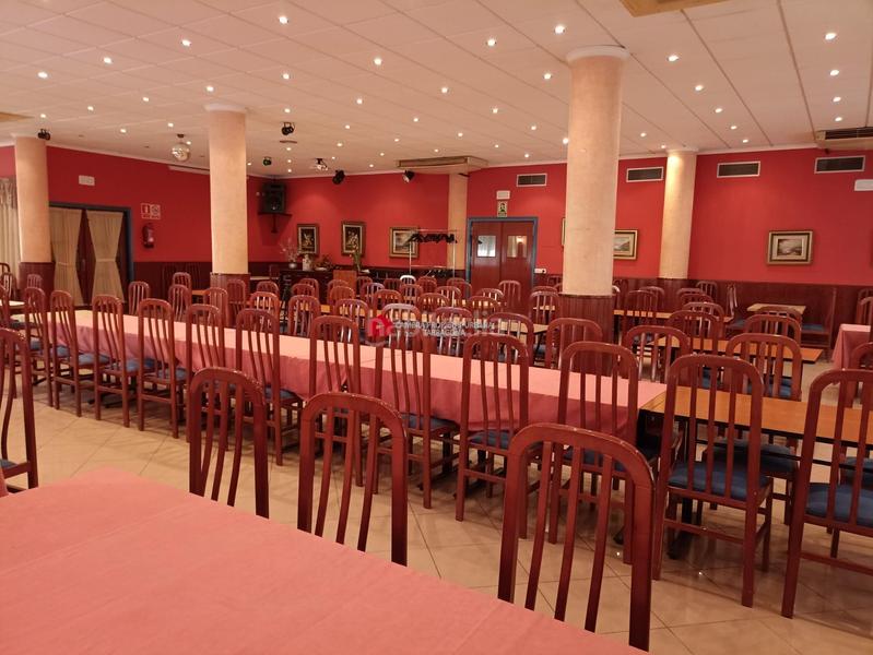 Foto c829dfe8-6d6e-48dc-9141-49d210dc46cb. Edificio in Centre La Ràpita