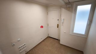 Rent Office space  Carrer d'august. Despacho profesional de 75 m2 en el centro de tarragona