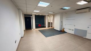 Lloguer Local Comercial  Carrer d'hernández sanahuja. Local cèntric de 250 m2 amb moltes possibilitats.