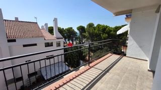 Location Appartement  Blanca d'anjou. Piso de tres dormitorios en hospitalet de linfant cerca del puer